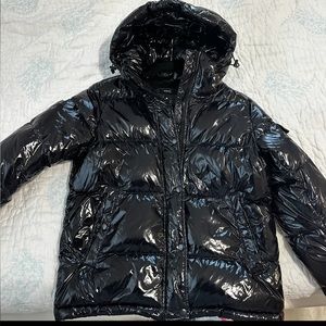 Aqua jacket Size small, in a shiny black color